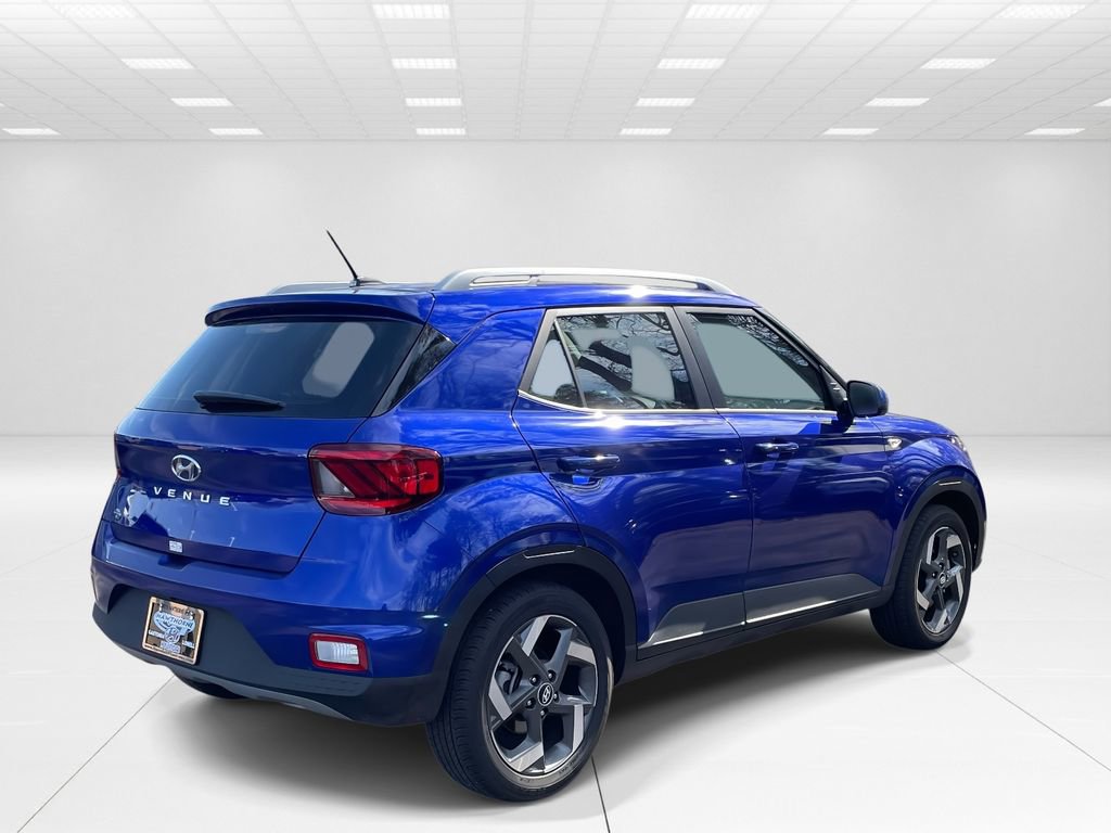 New 2026 Hyundai Venue SEL FWD image 6