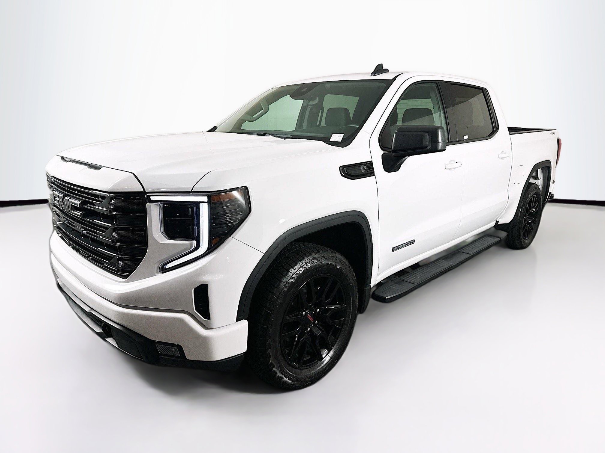 Used 2024 GMC Sierra 1500 Elevation w/ LPO, Elevation Black Package image 3