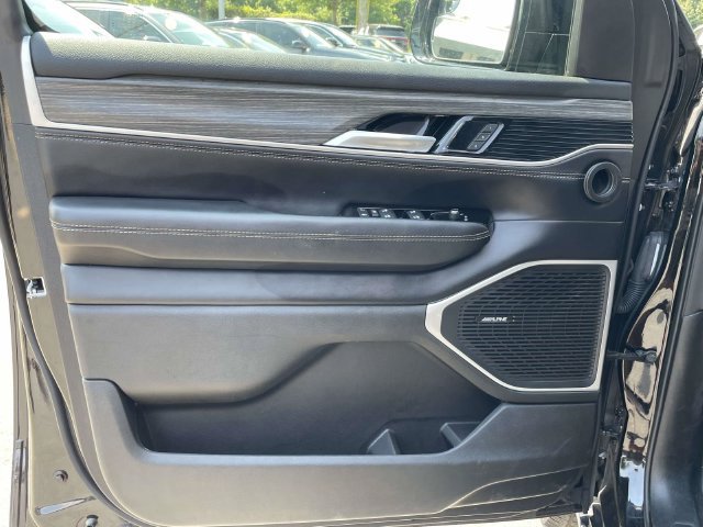 Used 2024 Jeep Wagoneer Series II AWD/4WD image 17