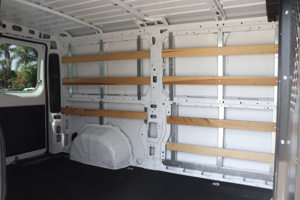 Used 2025 RAM ProMaster 2500 w/ U-Haul Equipment Group FWD image 14