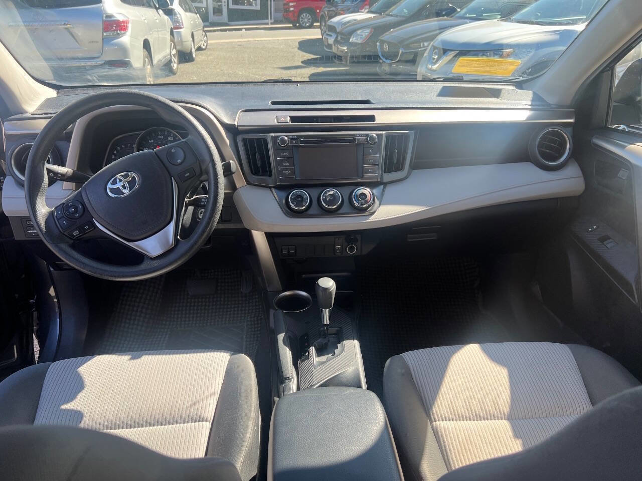 Used 2013 Toyota RAV4 LE image 10