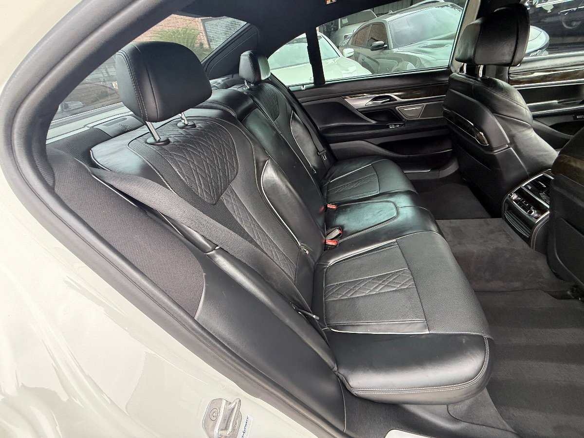 Used 2016 BMW 740i RWD image 17