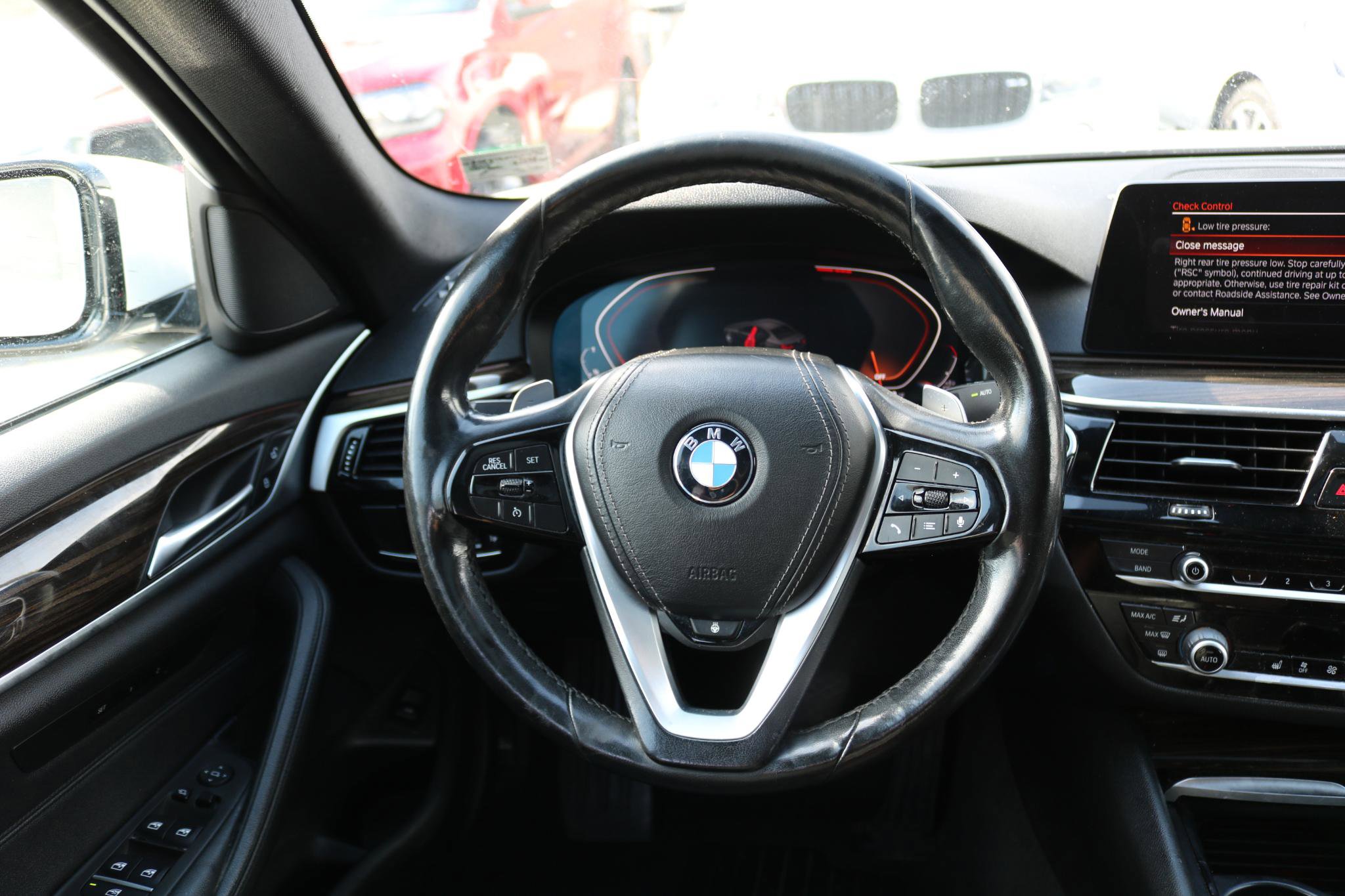 Used 2020 BMW 530i xDrive w/ Convenience Package AWD/4WD image 19