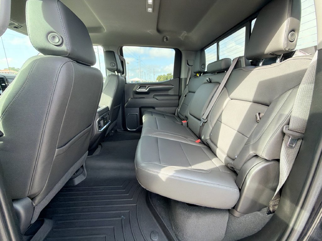 Used 2022 GMC Sierra 1500 SLT w/ SLT Convenience Package AWD/4WD image 16