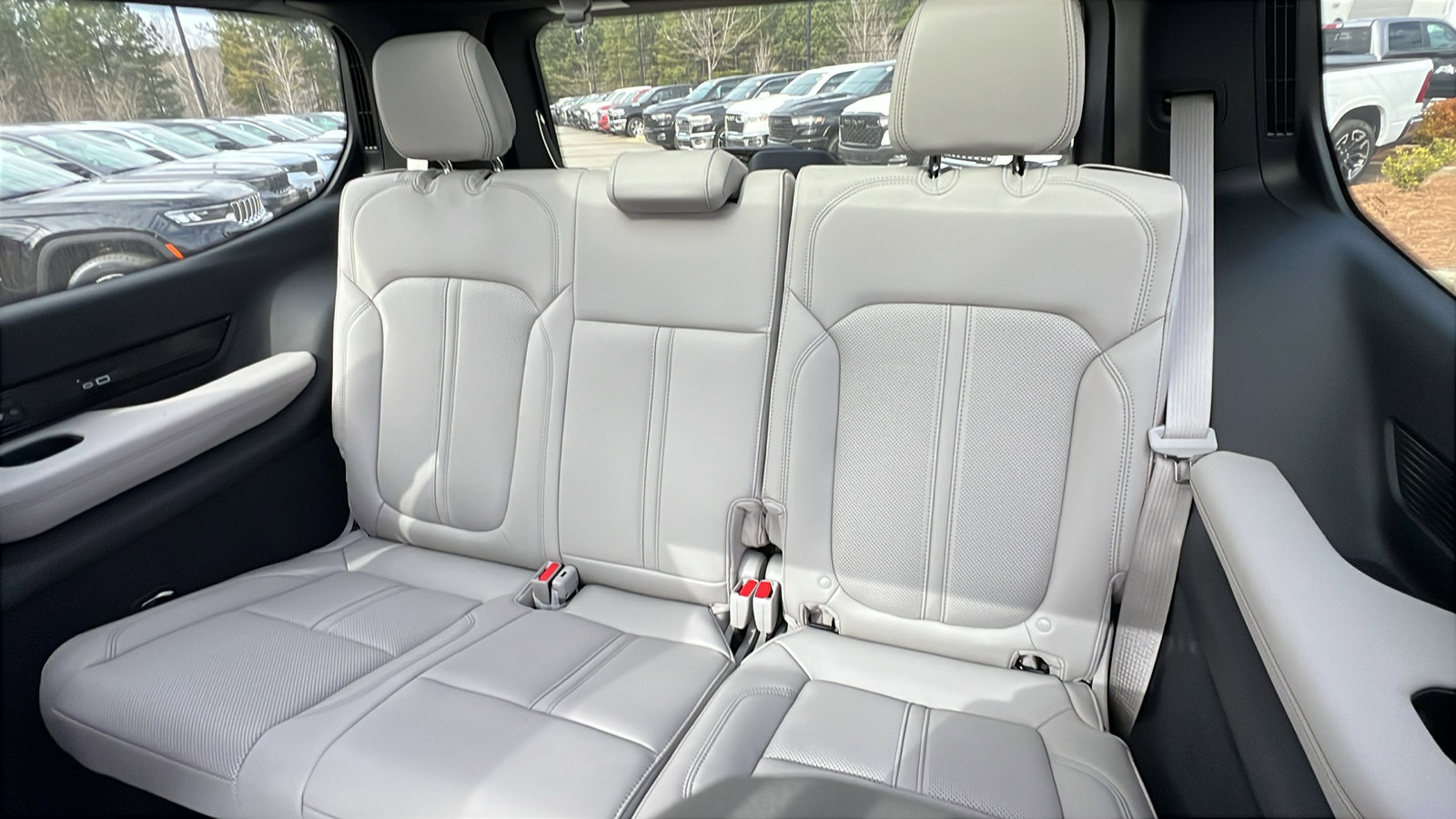 New 2026 Jeep Grand Wagoneer Summit image 21