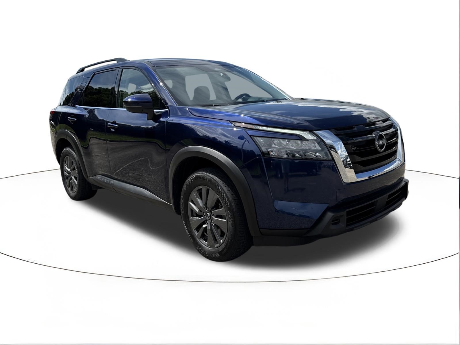 Used 2025 Nissan Pathfinder SV FWD image 1