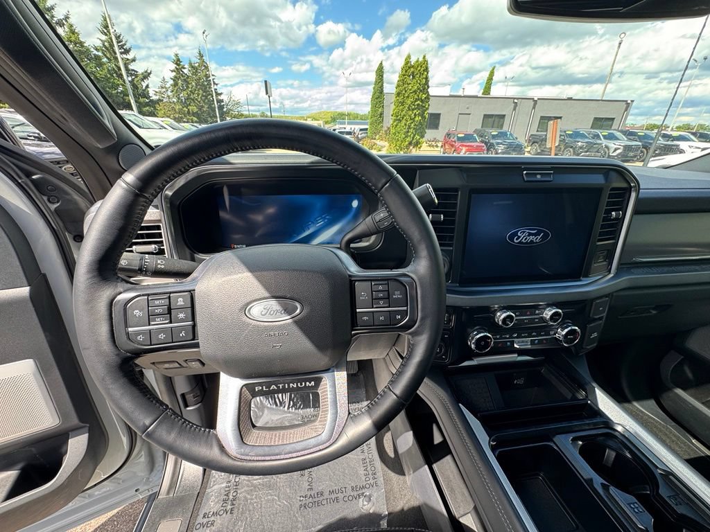 Used 2025 Ford F250 Platinum AWD/4WD image 24