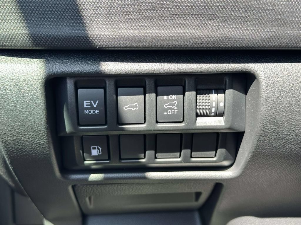 Certified 2025 Subaru Forester Touring AWD/4WD image 32