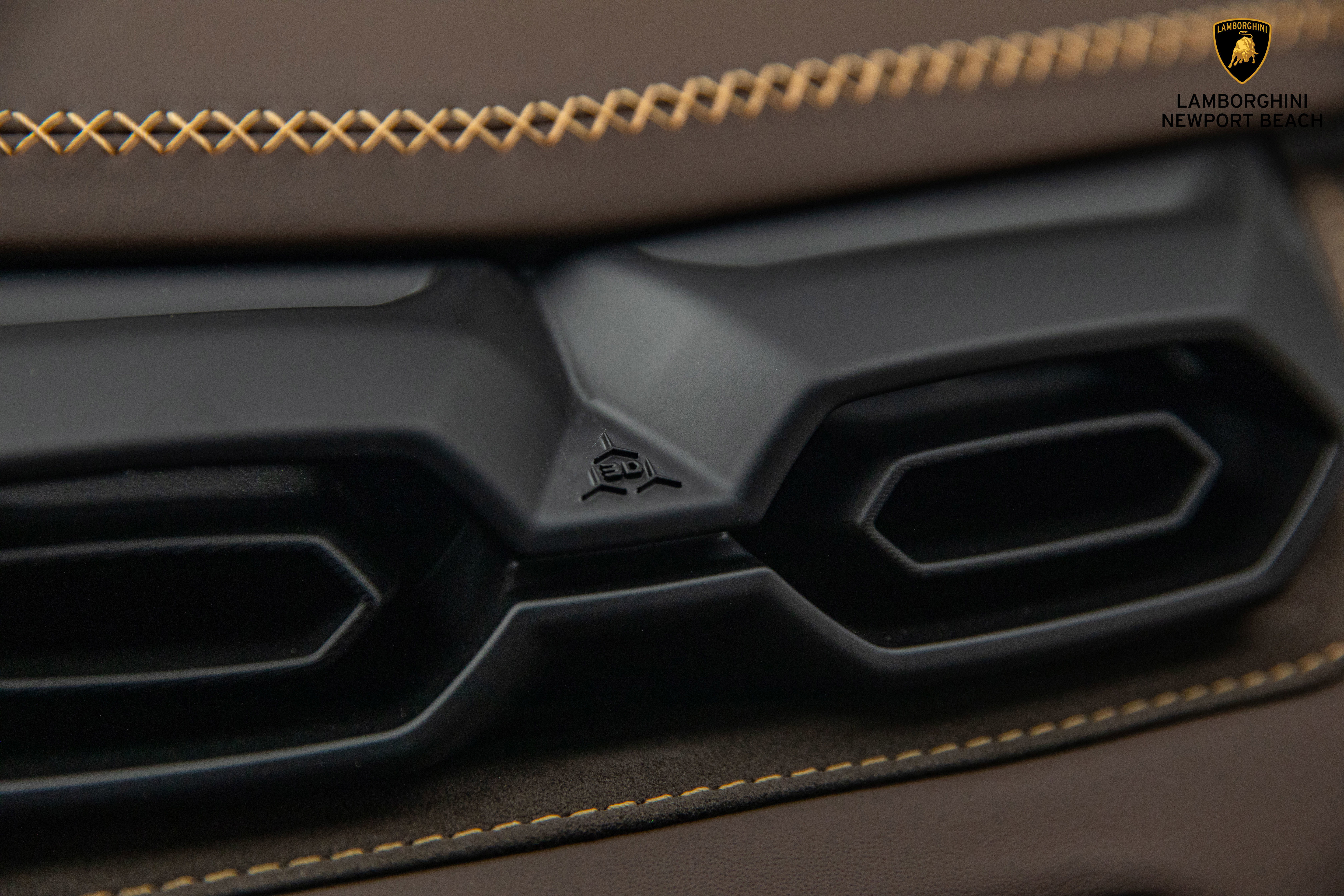 Used 2022 Lamborghini Aventador Countach image 32