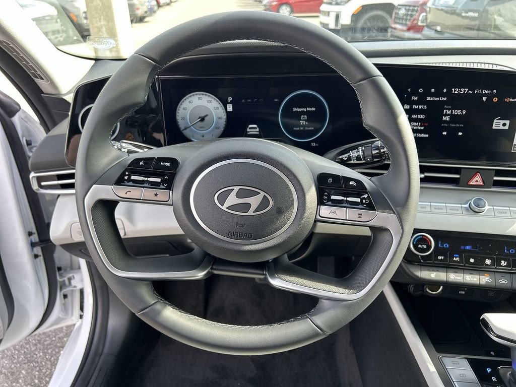 New 2026 Hyundai Elantra Limited image 30