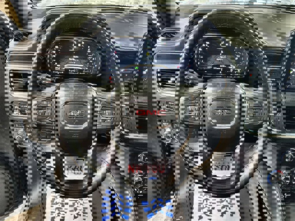 Used 2022 GMC Yukon XL AT4 image 17