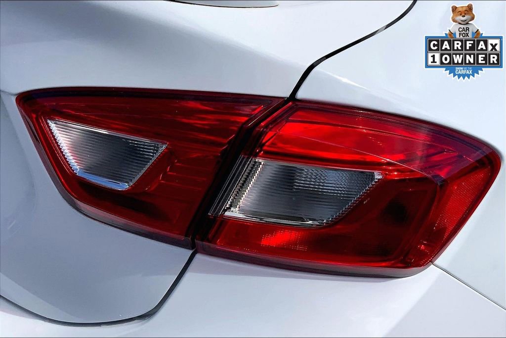 Used 2018 Chevrolet Cruze LT w/ Redline Edition image 26