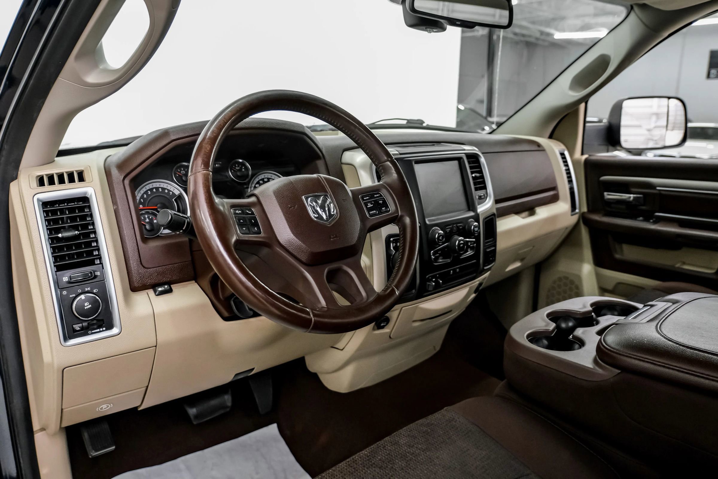 Used 2014 RAM 1500 Lone Star image 2