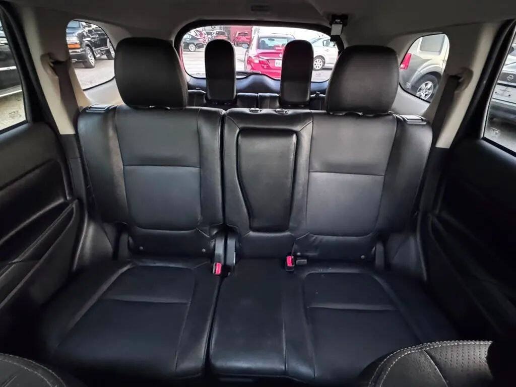 Used 2016 Mitsubishi Outlander GT AWD/4WD image 16
