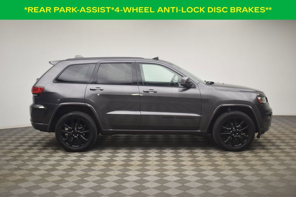 Used 2020 Jeep Grand Cherokee Altitude AWD/4WD image 12
