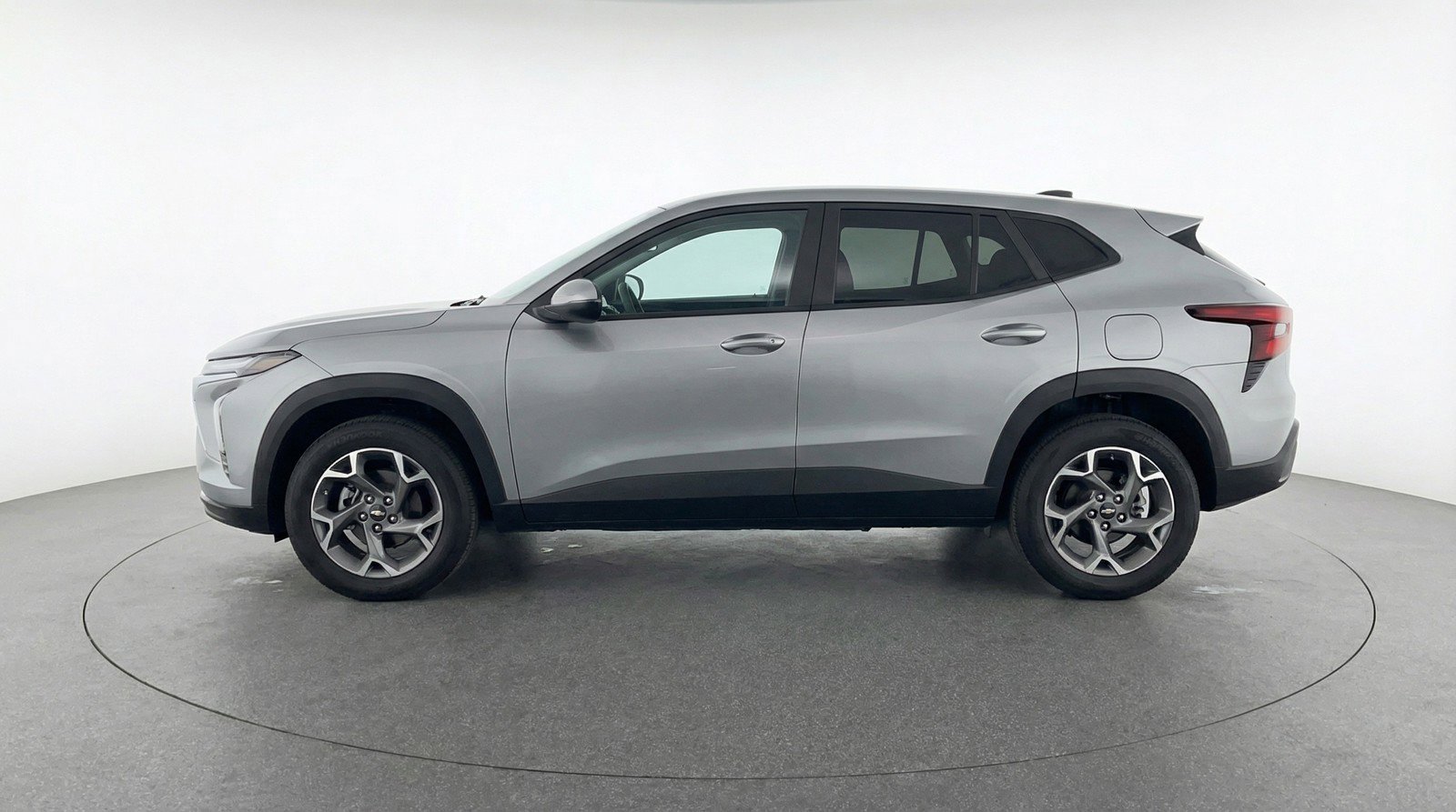 Used 2025 Chevrolet Trax LT w/ LT Convenience Package FWD image 5