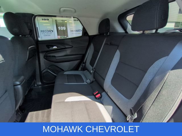 Used 2025 Chevrolet TrailBlazer LT w/ Convenience Package AWD/4WD image 24