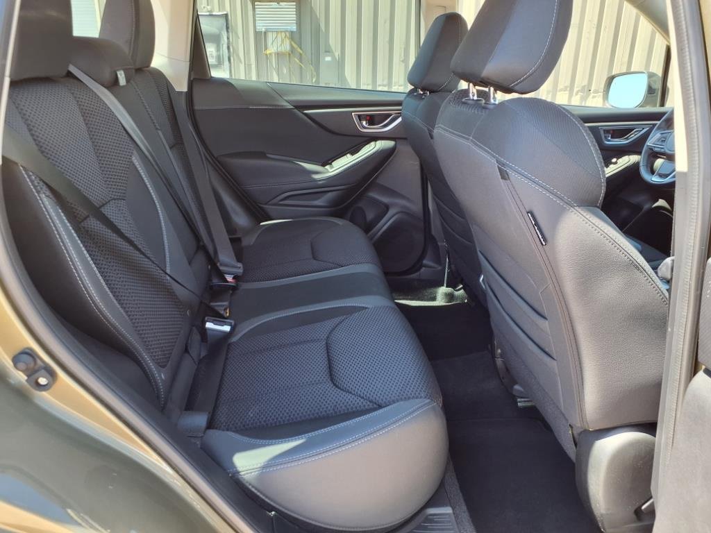Used 2023 Subaru Forester Premium w/ Popular Package #2 image 15