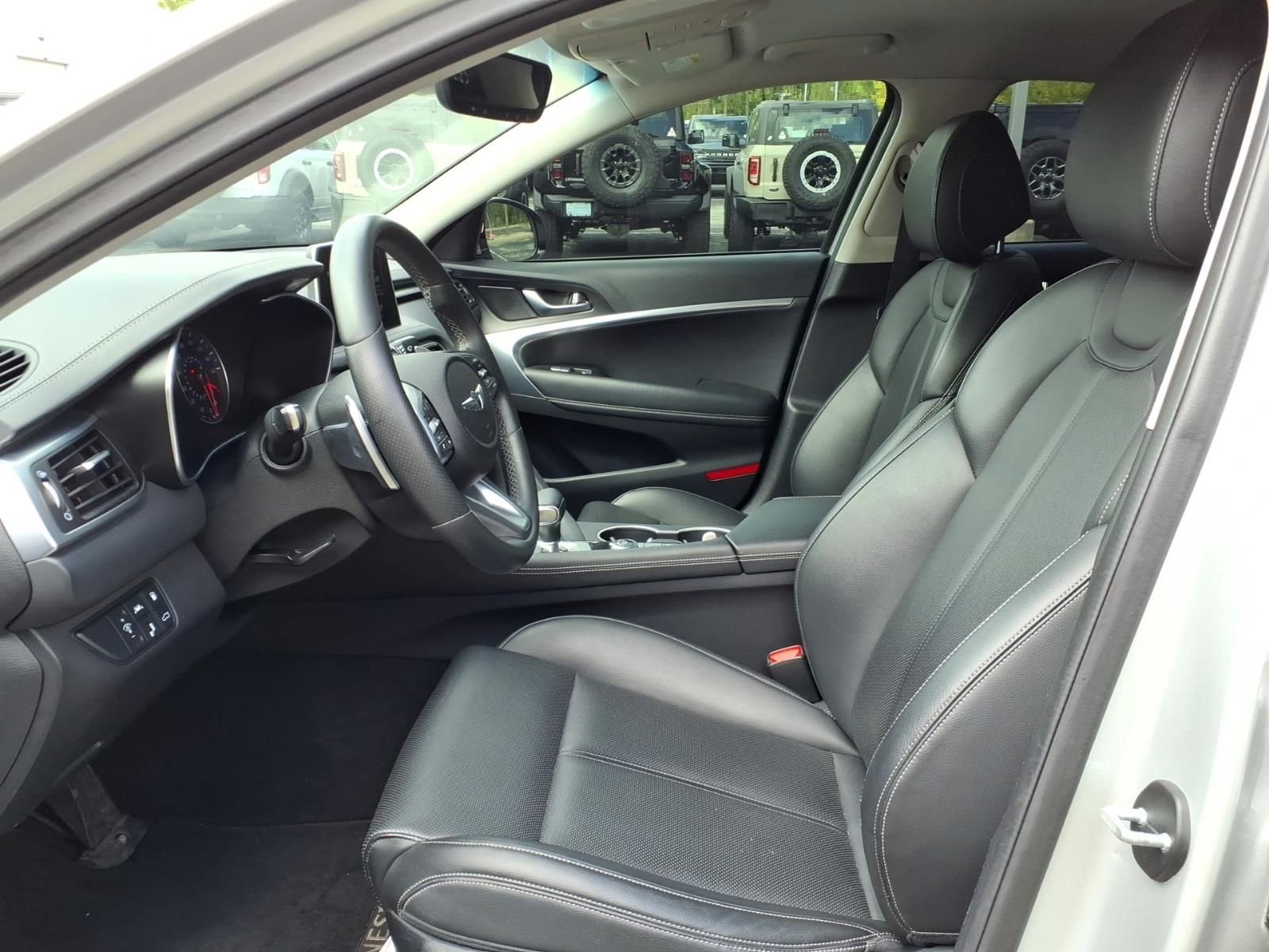 Used 2019 Genesis G70 2.0T Advanced RWD image 17