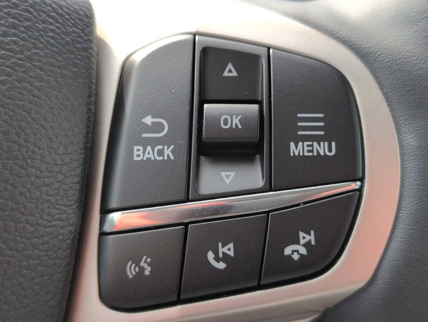 New 2025 Ford Explorer Active w/ Active Comfort Package image 22