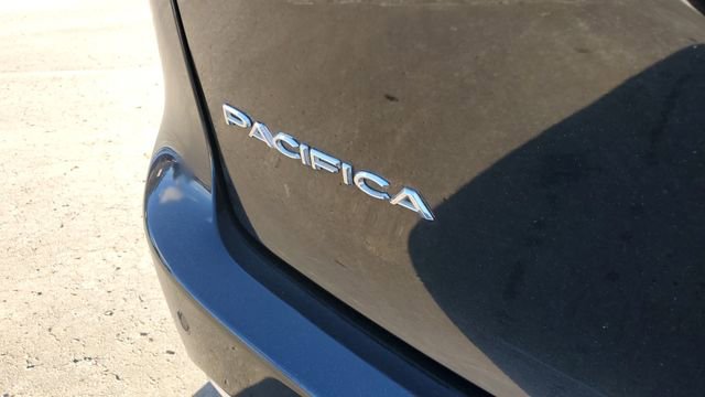 Certified 2024 Chrysler Pacifica Touring-L image 29