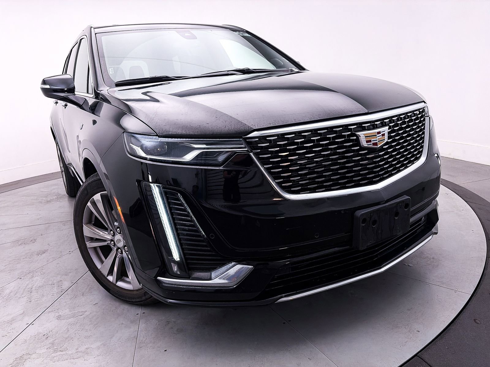 Used 2023 Cadillac XT6 Premium Luxury image 10