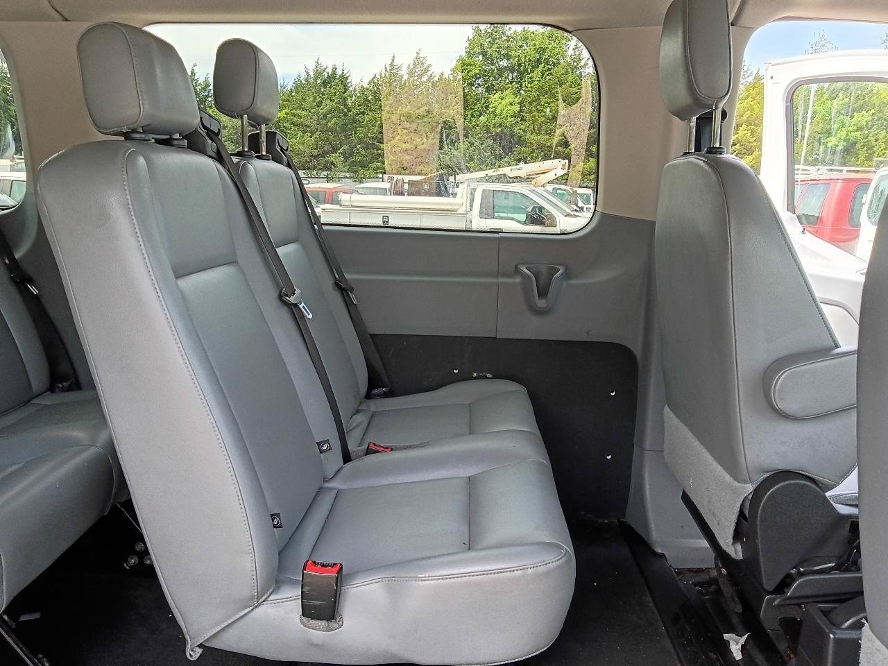 Used 2015 Ford Transit 150 XL RWD image 23