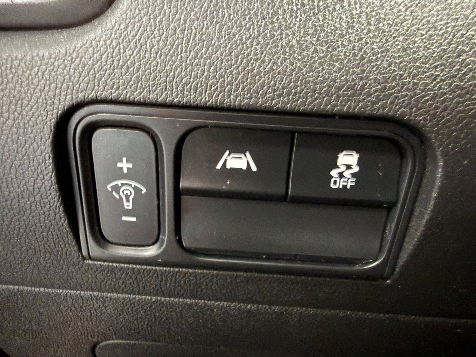 Used 2022 Kia Sorento S w/ Panoramic Sunroof Package FWD image 15
