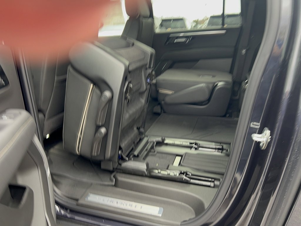 New 2026 Chevrolet Suburban Premier image 13