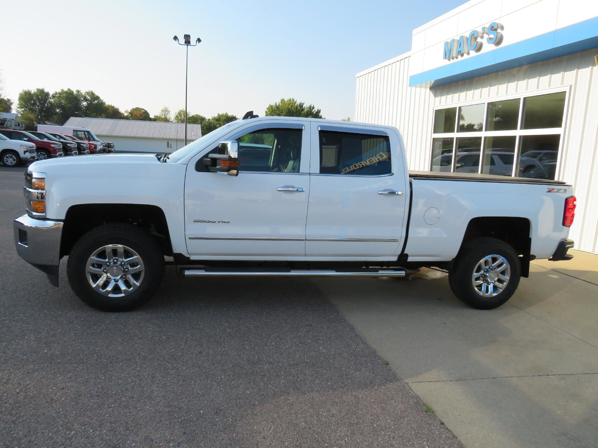 Used 2017 Chevrolet Silverado 3500 LTZ image 1