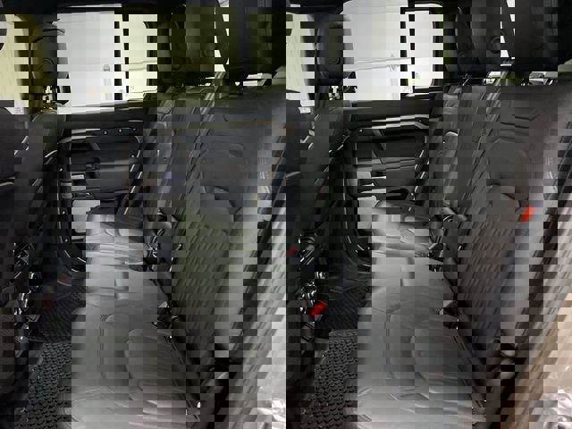 Used 2023 Land Rover Defender 130 X image 26