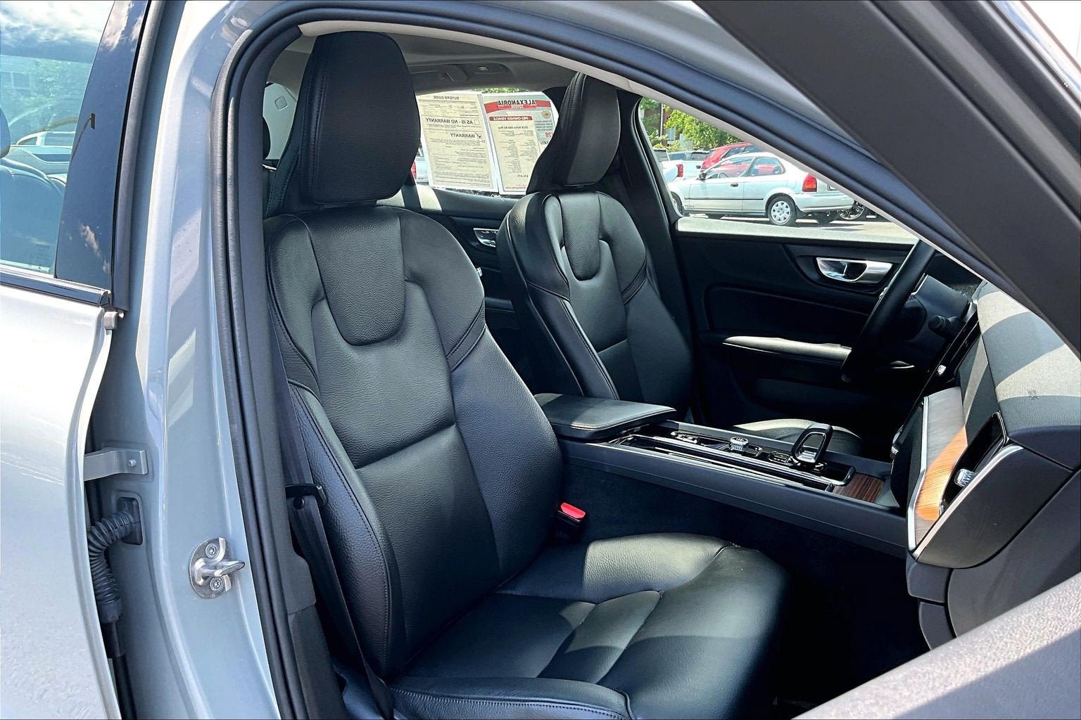 Used 2025 Volvo S60 B5 Plus FWD image 7