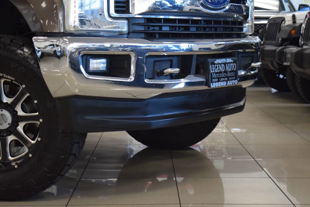 Used 2017 Ford F350 XLT w/ XLT Premium Package image 5