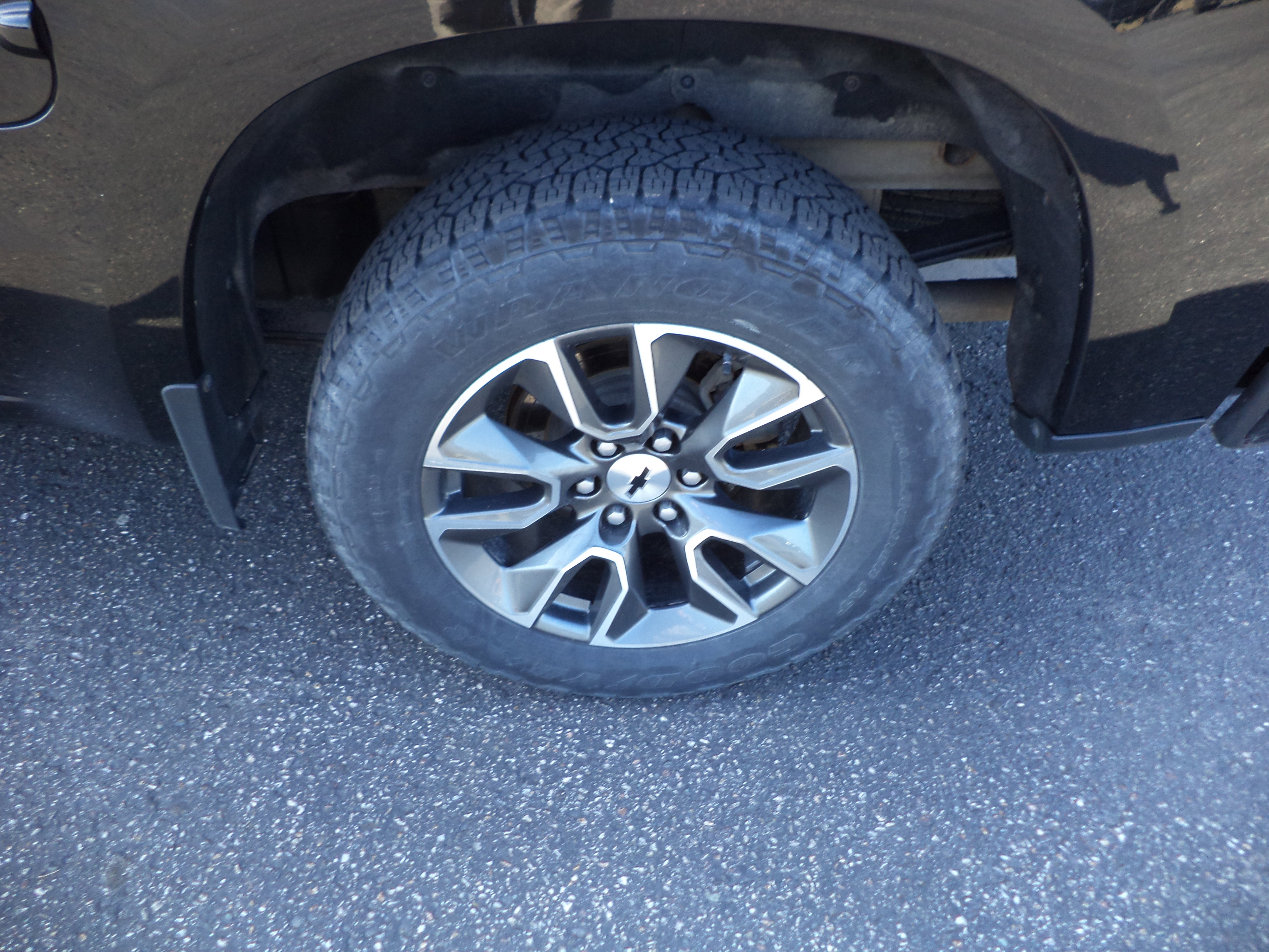 Used 2023 Chevrolet Silverado 1500 RST image 4