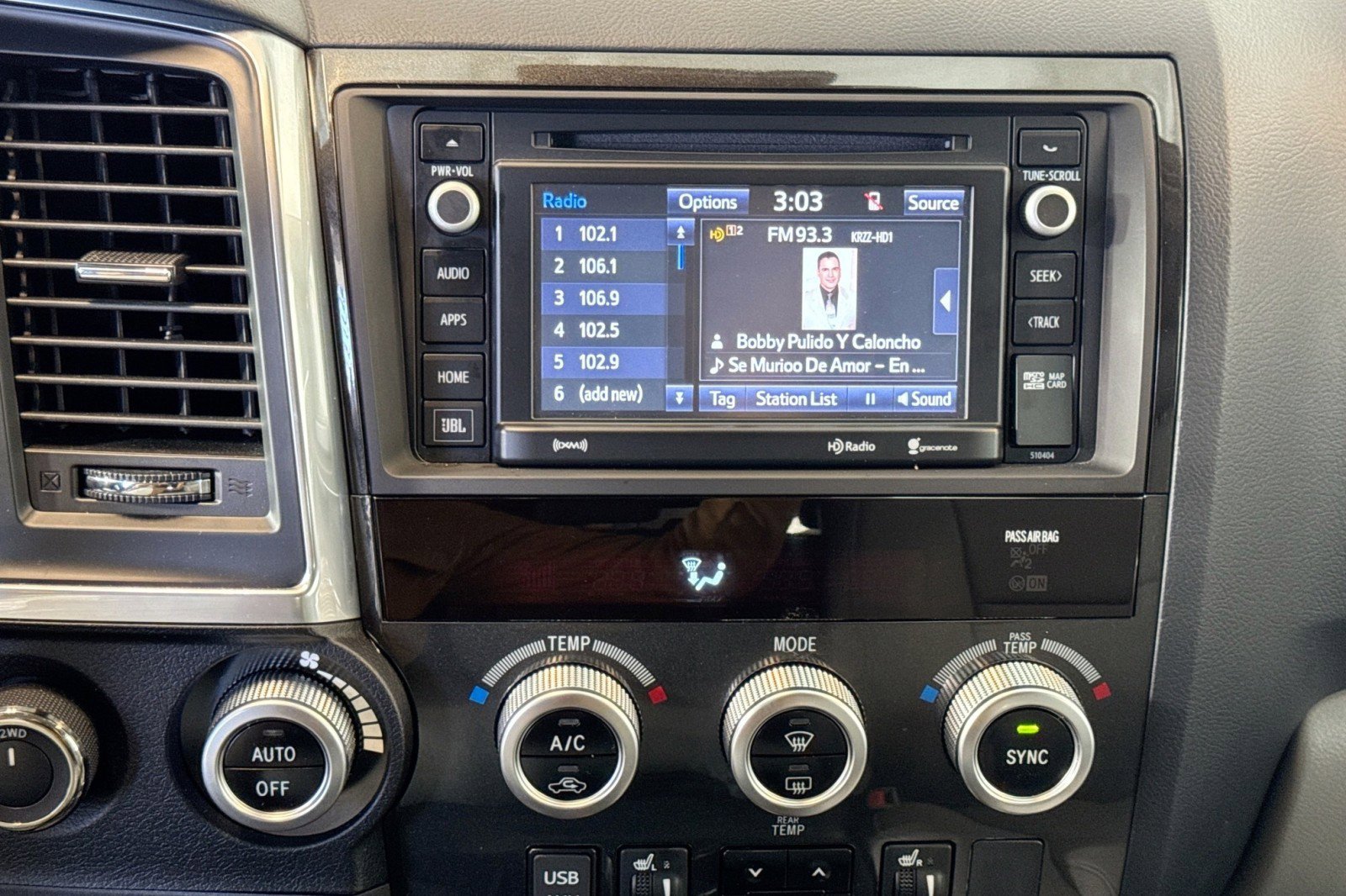 Used 2019 Toyota Sequoia Limited w/ Safety & Convenience Package AWD/4WD image 15