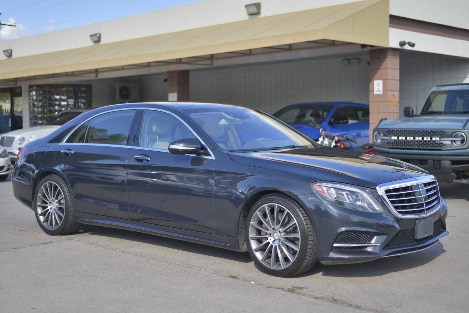 Used 2016 Mercedes-Benz S 550 Sedan w/ Sport Package w/ Sport Package image 3