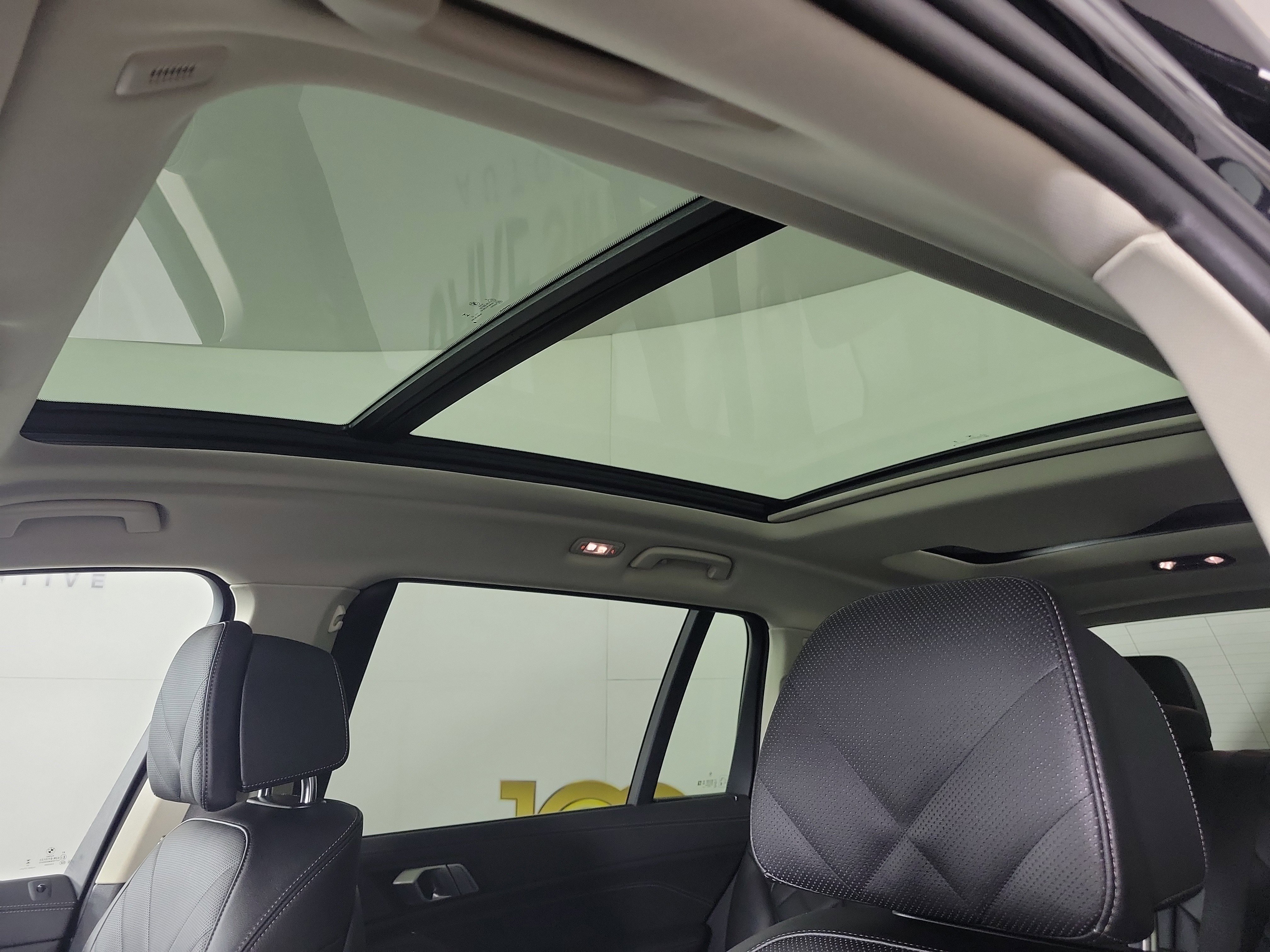 Certified 2024 BMW X7 xDrive40i w/ Premium Package image 20