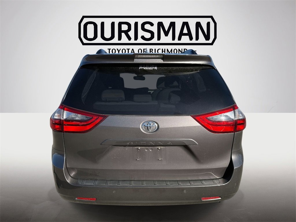 Used 2020 Toyota Sienna XLE image 6