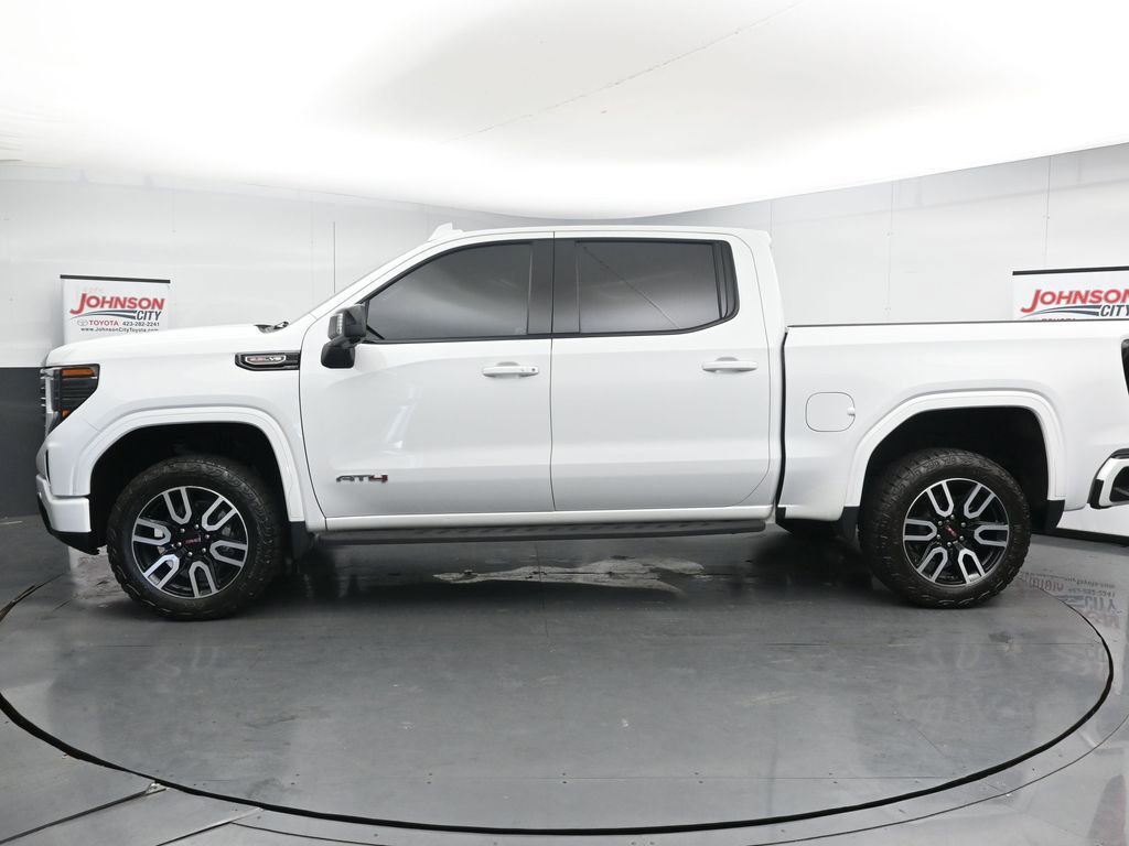 Used 2024 GMC Sierra 1500 AT4 w/ Technology Package AWD/4WD image 5