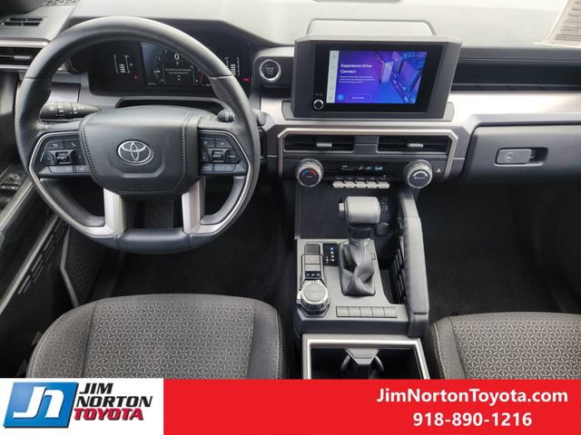 Used 2025 Toyota 4Runner SR5 AWD/4WD image 25