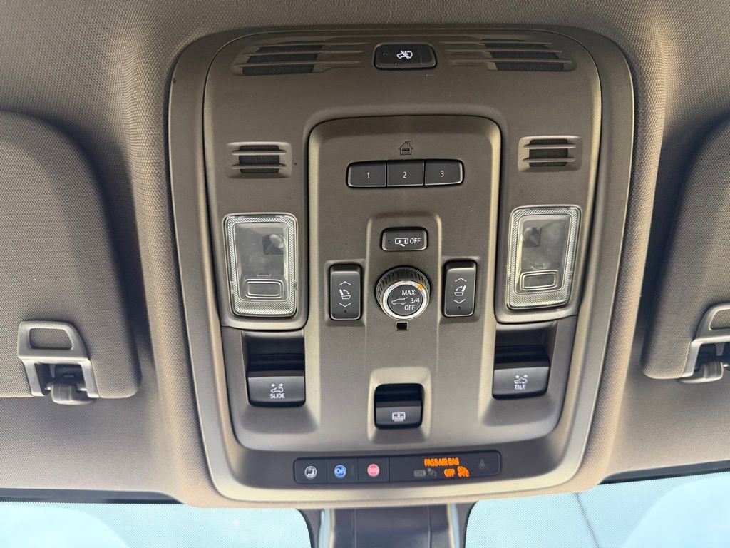 Used 2021 GMC Yukon Denali w/ Denali Premium Package image 26