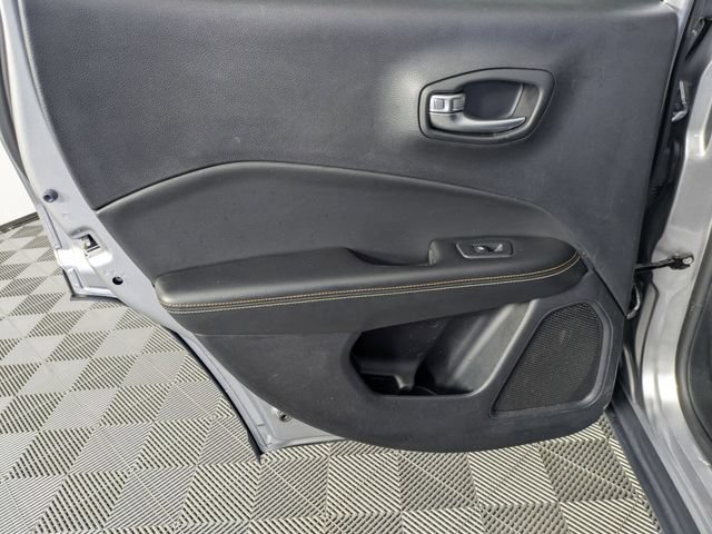 Used 2019 Jeep Compass Latitude w/ Popular Equipment Group FWD image 24