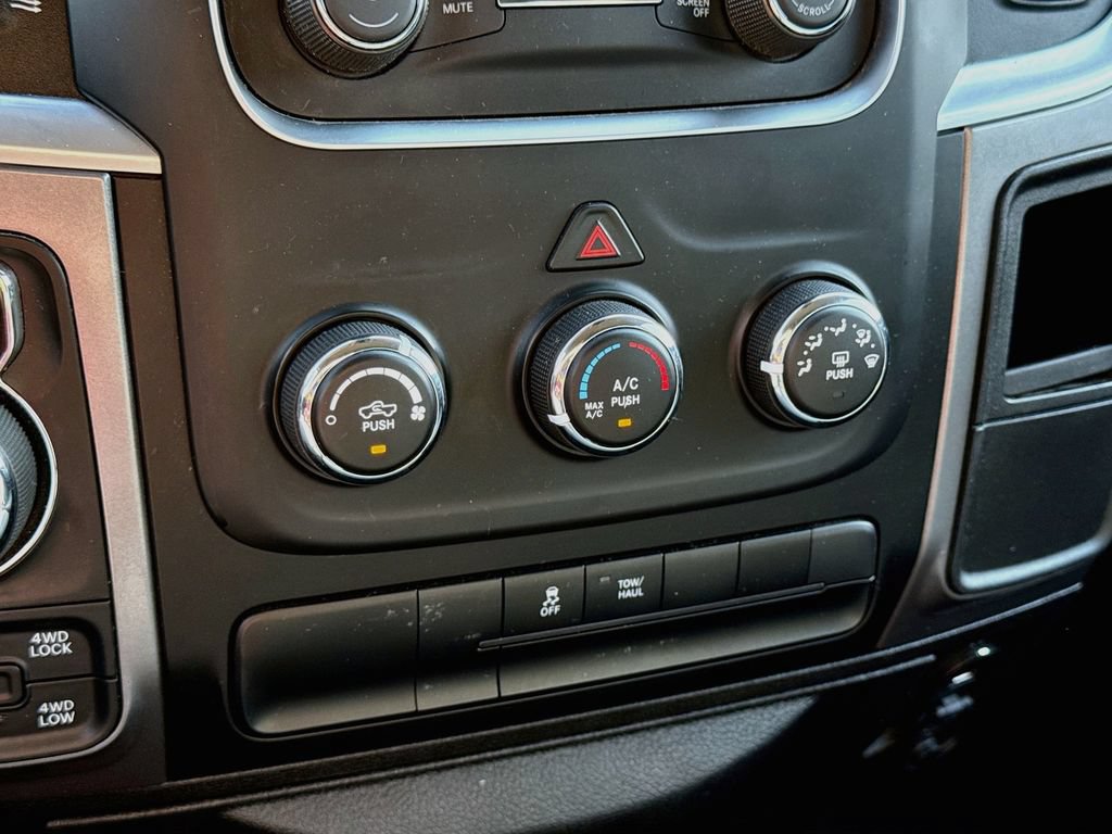 Used 2024 RAM 1500 Classic SLT AWD/4WD image 18