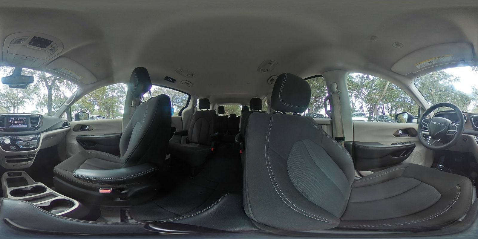 Used 2024 Chrysler Voyager LX FWD image 41