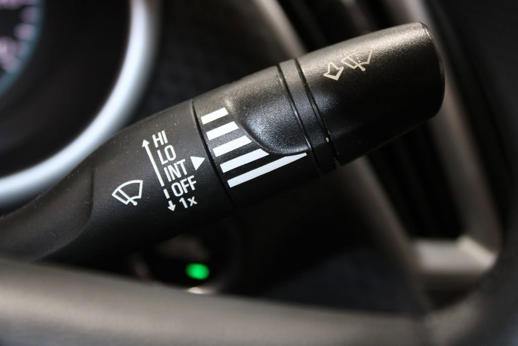 Used 2024 Chevrolet Malibu LT image 33