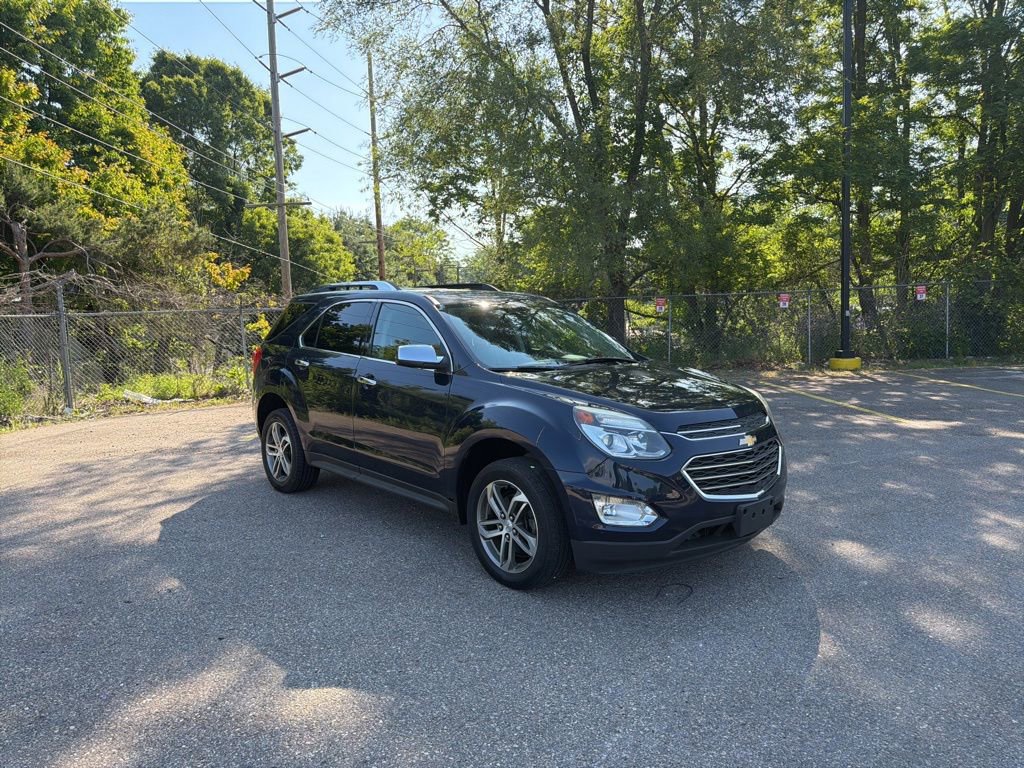 Used 2017 Chevrolet Equinox Premier w/ Enhanced Convenience Package AWD/4WD image 7