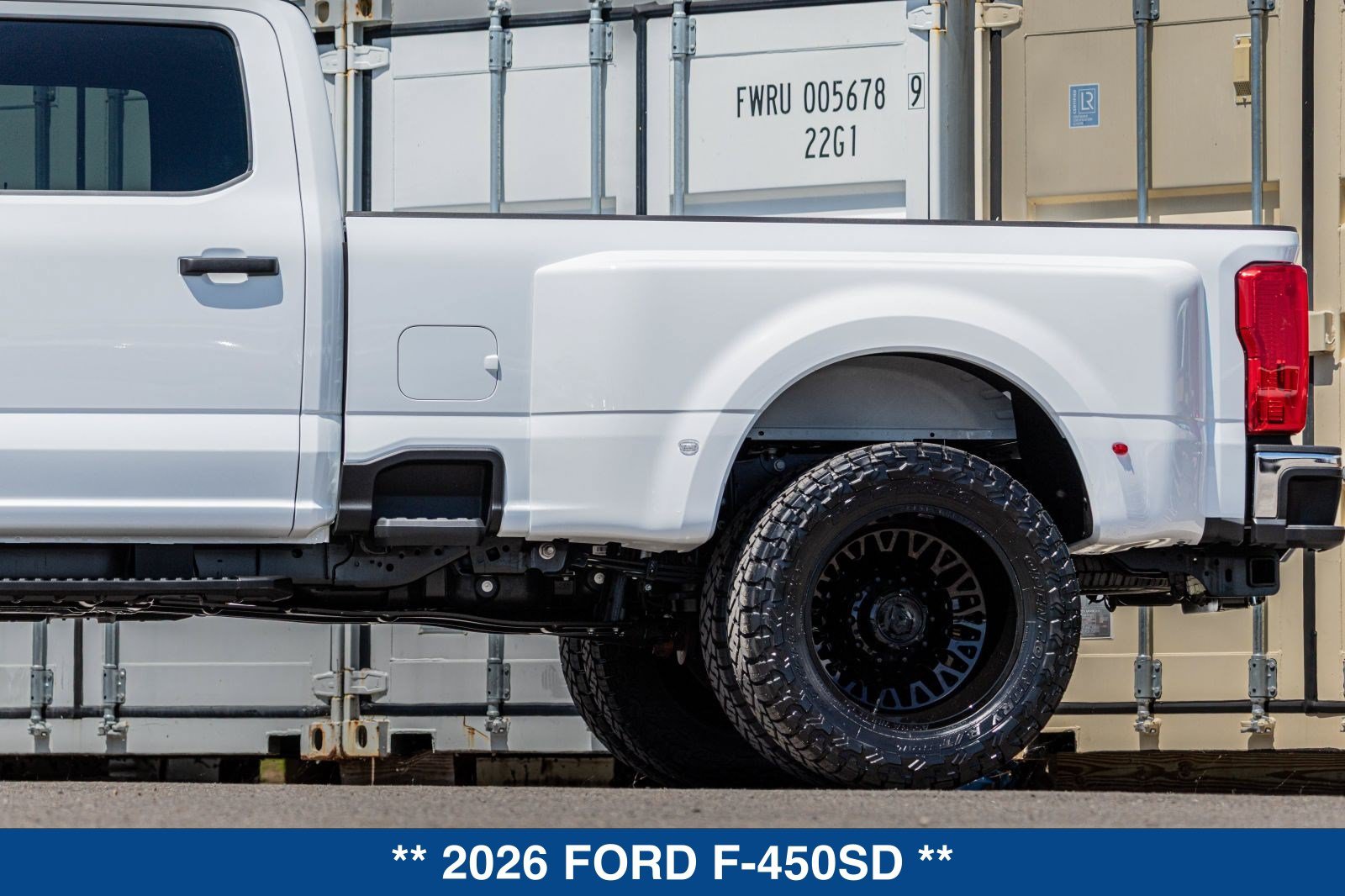 New 2026 Ford F450 XLT w/ FX4 Off-Road Package AWD/4WD image 38