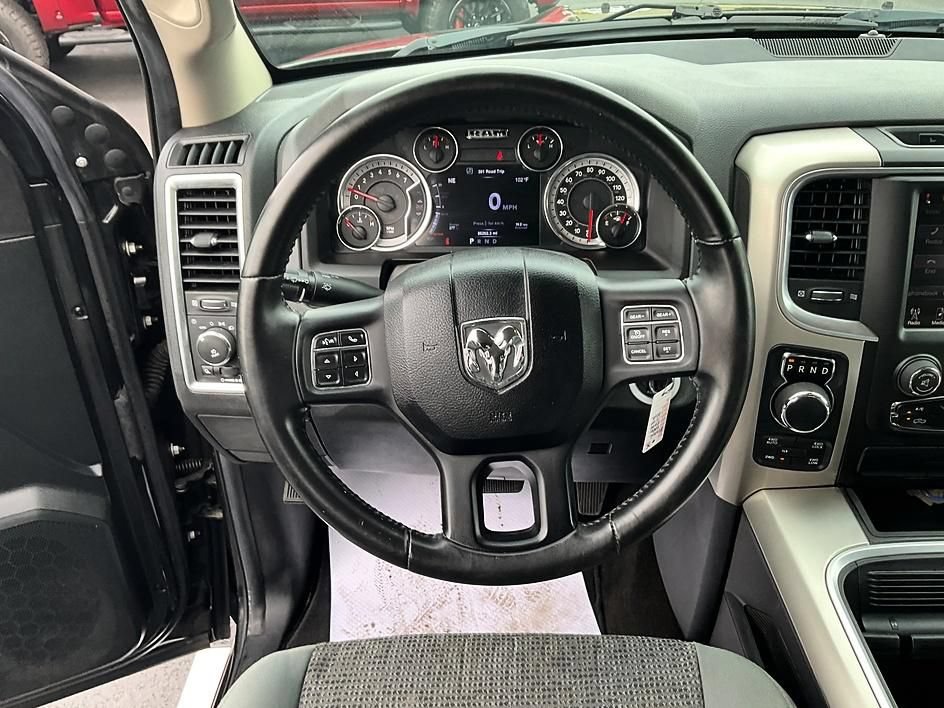 Used 2016 RAM 1500 Big Horn AWD/4WD image 34
