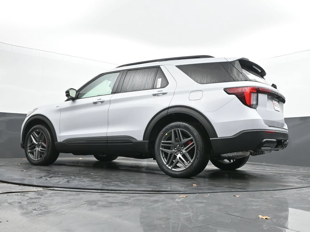 New 2026 Ford Explorer ST-Line w/ ST-Line Street Pack AWD/4WD image 48