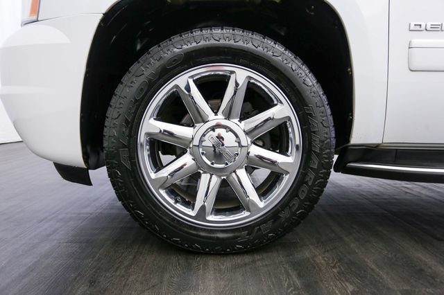 Used 2011 GMC Yukon XL Denali AWD/4WD image 47